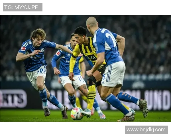 德甲榜首争霸赛：RB莱比锡与沙尔克04战平，冠军悬念加剧